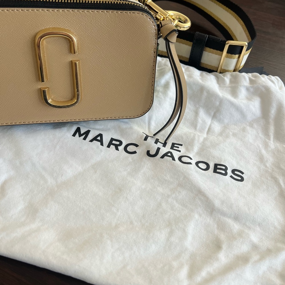 Marc Jacobs Snapshot Crossbody Bag - Picture 14 of 16